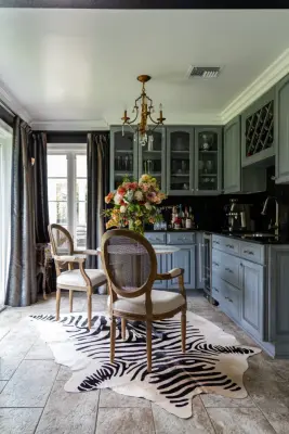 Dayna Plaza by Maureen Stevens Design