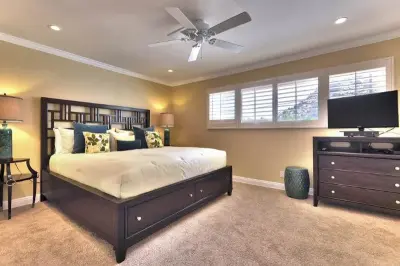 Desert Getaway Rental Setup — Interior Design & Decorating project by Deisi Vazquez Interiors