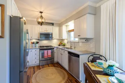 Andrea Dolson-New Leaf Interiors - Interior Design & Decorating in Williamsburg, MI