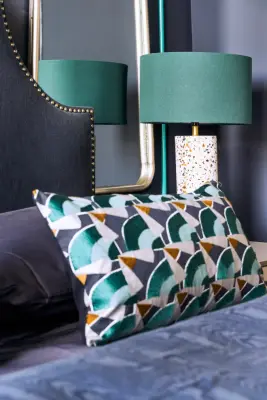 East Atlanta | Black and White for Visitors — Interior Design & Decorating project by Forbes Masters