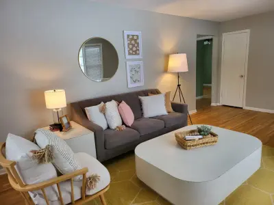 North East Minneapolis: Existing and Mixed Stage by Well-Designed Interior Design And Home Staging