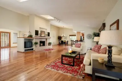 Pinery Homestead Home Staging — Interior Design & Decorating project by Wildflower Marketing & Design