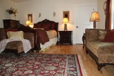 R.D. London Studios - Custom Cabinets & Cabinetry in Burnsville, NC