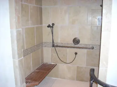 Home Bathroom by O J Laughlin Plumbing Co