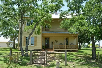 Washington County Heritage Home — Interior Design & Decorating project by The Irish Lady