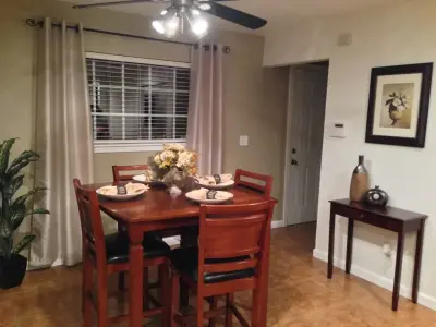 Hull Avenue — Interior Design & Decorating project by Peninsula Home Staging