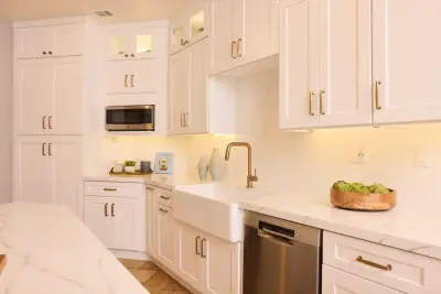 Johnson + Fernàndez Interior Design - Custom Cabinets & Cabinetry in Irvine, CA