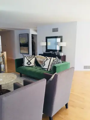 Midcentury Modern Display — Interior Design & Decorating project by Meaghan Larrabee Design