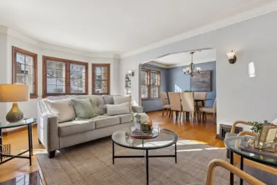 Triumph Minneapolis — Interior Design & Decorating project by Well-Designed Interior Design And Home Staging