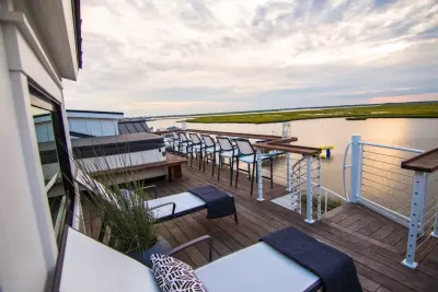 Contemporary Waterfront — Interior Design & Decorating project by Beach Dwellings