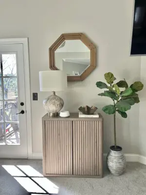 Contemporary Wall Transition Design — Interior Design & Decorating project by Reilley Design