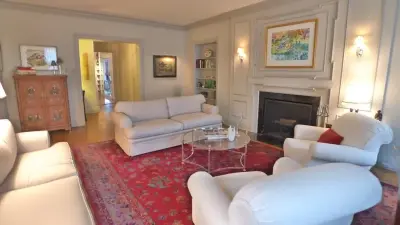 Moreland Classic Staging — Interior Design & Decorating project by Bespoke Decor