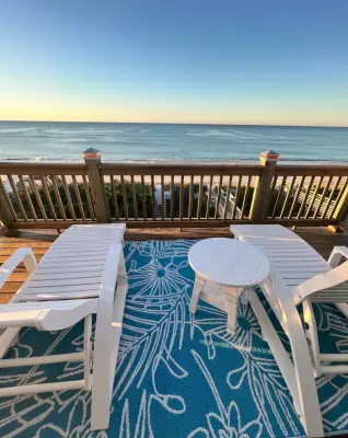 Seaside deck furnishings — Interior Design & Decorating project by D's Interior Design