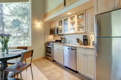 Mt. Bachelor Village Travertine Subway Tile Kitchen Backsplash — Home Renovation & Remodeling Services project by Ron Brown - The Finisher