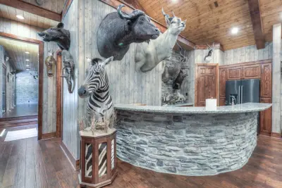 S Gentry Custom Homes - Tile & Stone Installation Services in Willis, TX