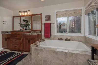 Highland Ridge Custom Home Remodeling - Custom Home Builders in Oregon City, OR