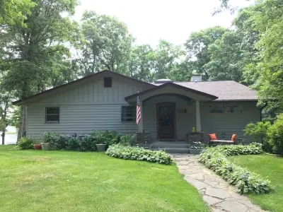 Pete's Cabin Care & Remodel - Roofing & Gutter Services in Breezy Point, NY