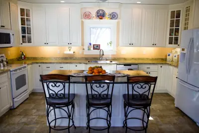Vanderhoof Custom Cabinets - Door Installation & Replacement in Verona, NY