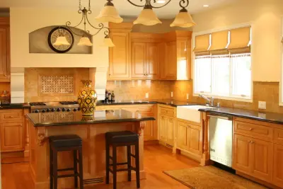 Markmiller Construction, Inc - Custom Cabinets & Cabinetry in Carpinteria, CA