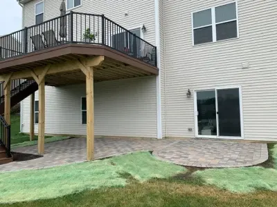 Lindenhurst, IL River-Shaded Cobblestone Patio in Old Greenwich by Archadeck Of Chicagoland