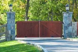 DTX Fence and Iron LLC - Commercial Construction Services in Heath, OH