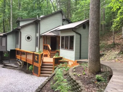 Reed Trex Flooring by Smoky Mountain Deck Builders
