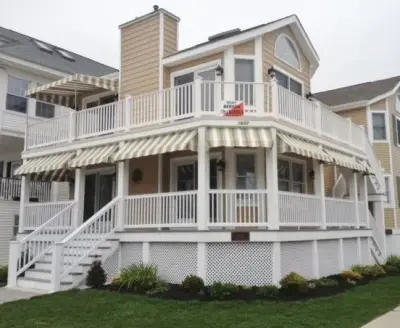 LLOYD'S OF MILLVILLE INC. DBA Lloyd's Awnings - Commercial Construction Services in Millville, NJ