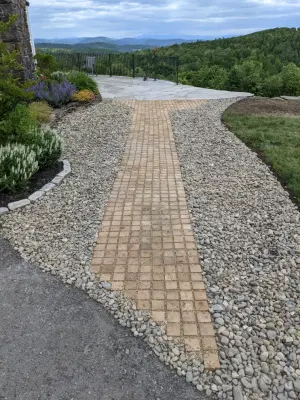 Robi® End Grain Flow Pavers – Danville, Connecticut by Robi Decking
