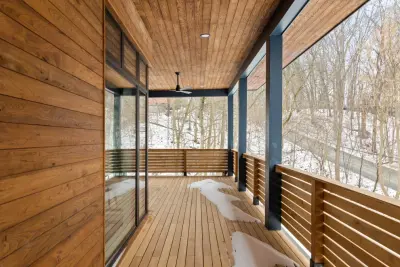 Sassafras Roof & Black Locust Veranda – Indianapolis, IN by Robi Decking