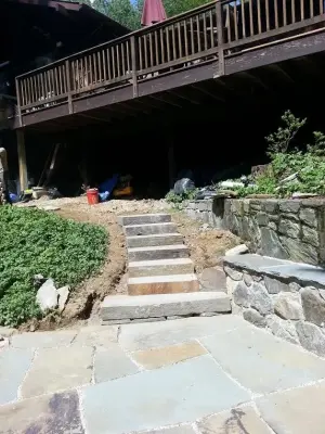 Hillside Retreat Patio by Landmark Horticultural Management