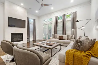 O'Reilly Street - Property Staging — Interior Design & Decorating project by Lyrd Interiors