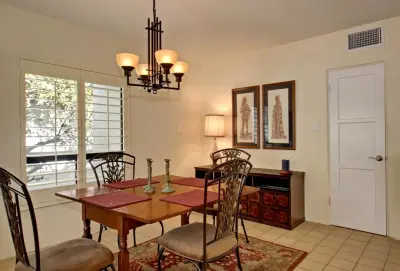 Home Staging for Sale in Palm Springs — Interior Design & Decorating project by Make It-Home