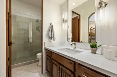 Contemporary Guest Rooms and Bathrooms in Paradise Valley — Interior Design & Decorating project by Southworth Interior Design