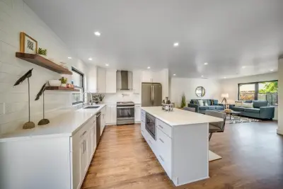 Poppy Drive - Residential Staging — Interior Design & Decorating project by Four Seasons Design Team