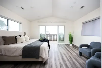3260 Broadway, San Diego, California 92102 — Interior Design & Decorating project by PS Interior Design & Professional Staging