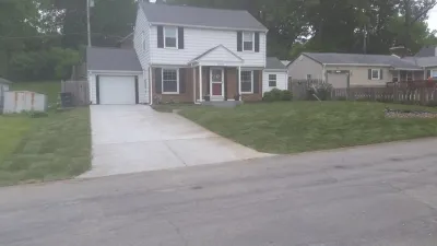 Lawn Maintenance by Quad City Lawn And Landscape