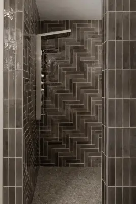 Mansion Makeover: Bargain Mansions Season 6 Episode 7 — Interior Design & Decorating project by Tamara Day Design