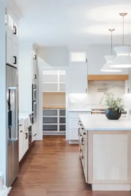South Riverfront Drive — Interior Design & Decorating project by Samantha S. Pappas