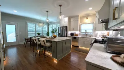 Roswell, Georgia — Interior Design & Decorating project by Hyelee Design & Staging Avenue