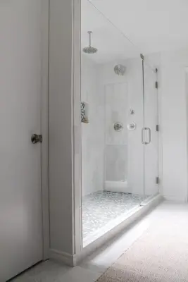 Round Rock Main Bath — Interior Design & Decorating project by Audrey Scheck Design