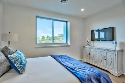 Thirty-One Seagrove Condo on 30A — Interior Design & Decorating project by Design And Dwell Homes LLC