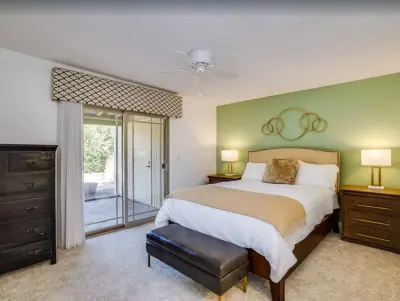 Sharon's Residence in the Catalina Foothills, Tucson, AZ — Interior Design & Decorating project by Clare S Design
