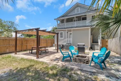 Jacksonville Airbnb in the Springfield Neighborhood — Interior Design & Decorating project by Interiors Revitalized