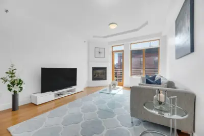 STAGED WELL - 2077 5TH AVENUE, APARTMENT 5A — Interior Design & Decorating project by OrganizDwell, LLC