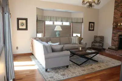 Living Room in Transition — Interior Design & Decorating project by Michelle Peller White Chochkey's