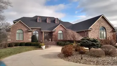 VanWeelden Co. - Roofing & Gutter Services in Des Moines, IA