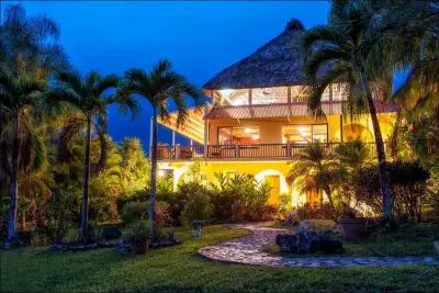 RetractableAwnings.com Inc. - Design-Build Services in Miami Gardens, FL
