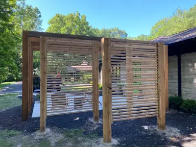 Entrance Enhancement and Privacy by DeckThisOut
