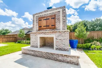 Backyard Retreats - Landscape Design in Pearland, TX