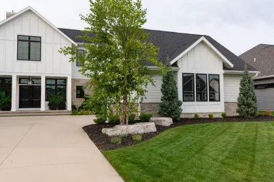 Sharper Edge Landscaping - Outdoor Lighting Installation in de Pere, WI